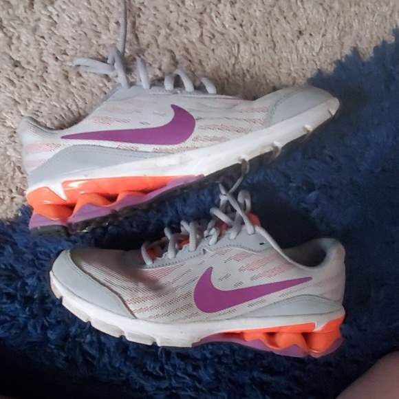 Nike size 6.5 - Picture 2 of 6